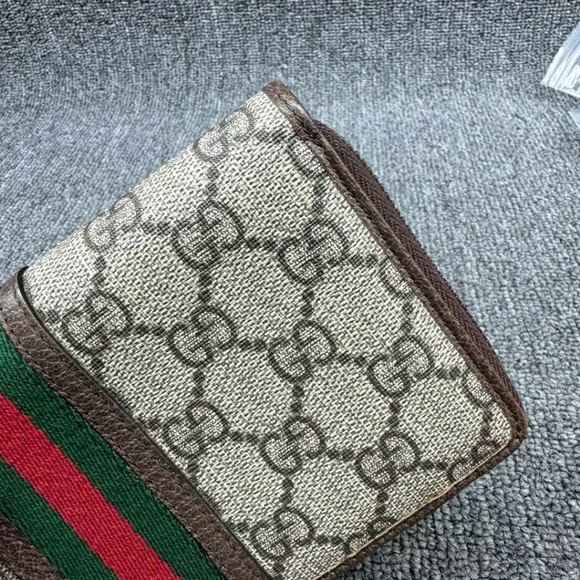 100% Authentic Gucci Leather Wallet - Picture 4 of 16